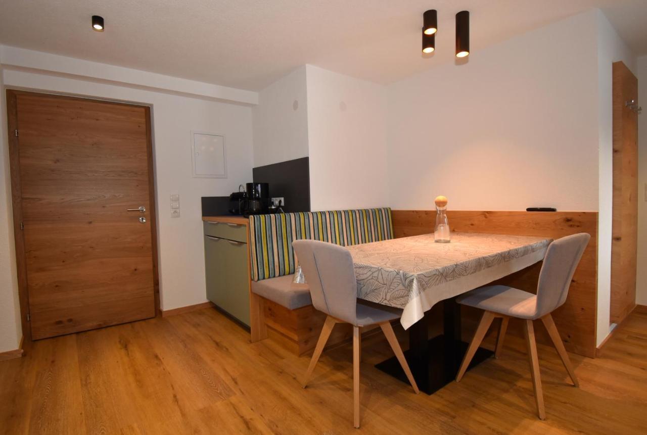 Haus Hubertus Apartment Galtuer Ngoại thất bức ảnh