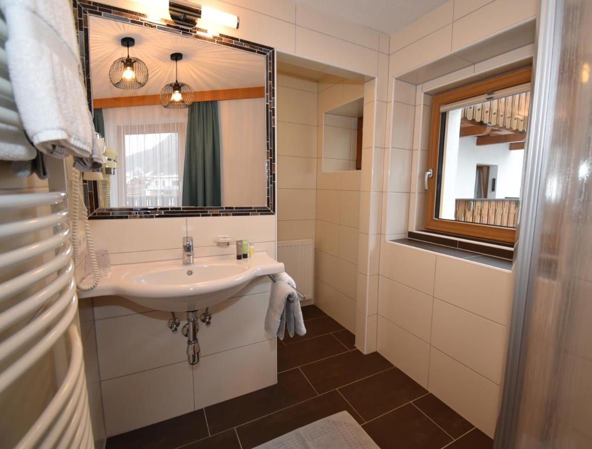 Haus Hubertus Apartment Galtuer Ngoại thất bức ảnh