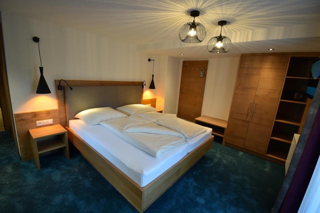 Haus Hubertus Apartment Galtuer Ngoại thất bức ảnh